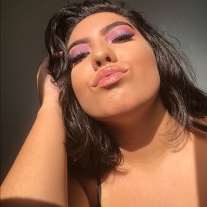 Meet your Posher, Stella